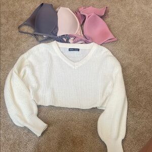 White V-Neck Cropped Sweater